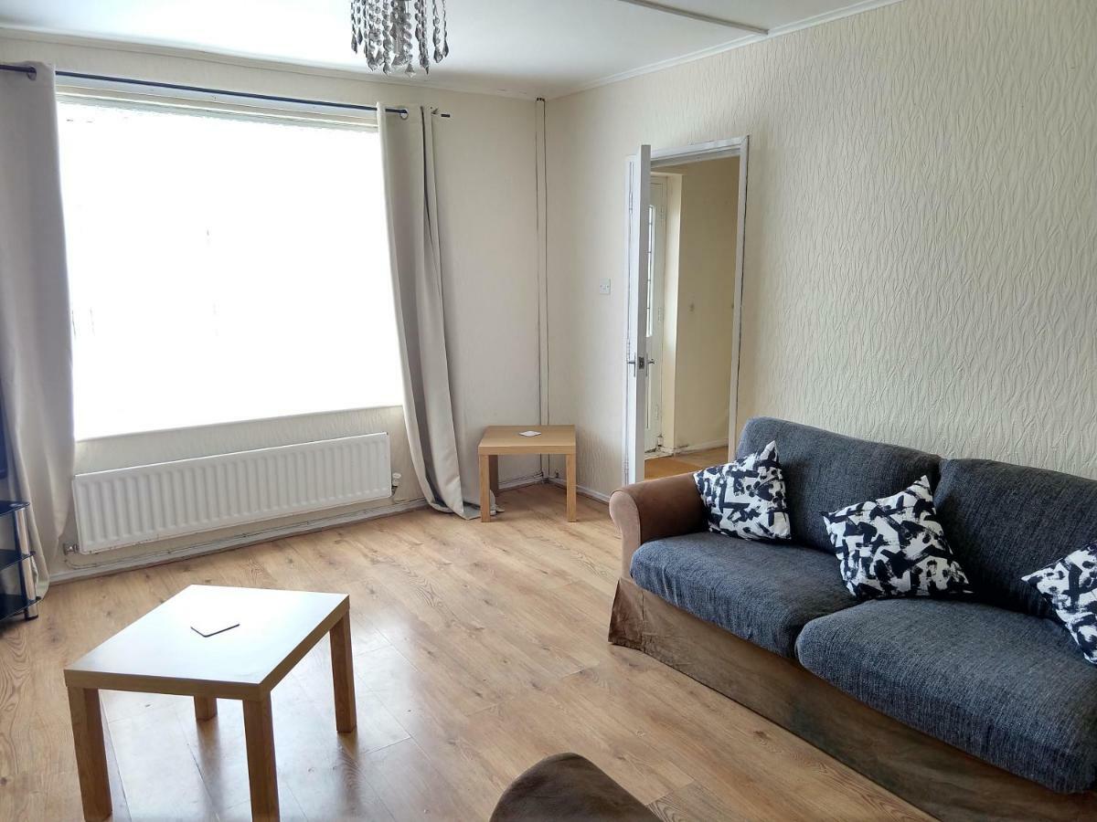 Rowe Gardens - Self Catering - Guesthouse Style - Comfortable Twin Or Double Rooms - Quiet Residential Area Workington Exterior foto